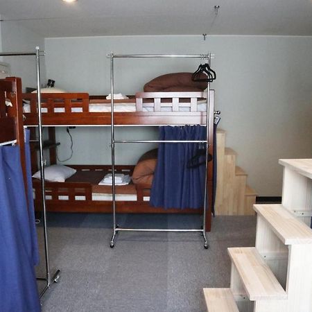 J-Hoppers Beppu Guesthouse ジェイホッパーズ別府ゲストハウス Екстериор снимка