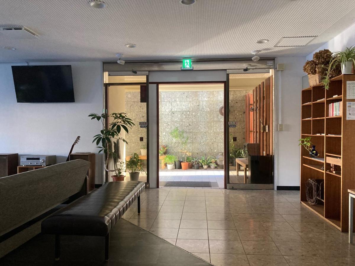J-Hoppers Beppu Guesthouse ジェイホッパーズ別府ゲストハウス Екстериор снимка