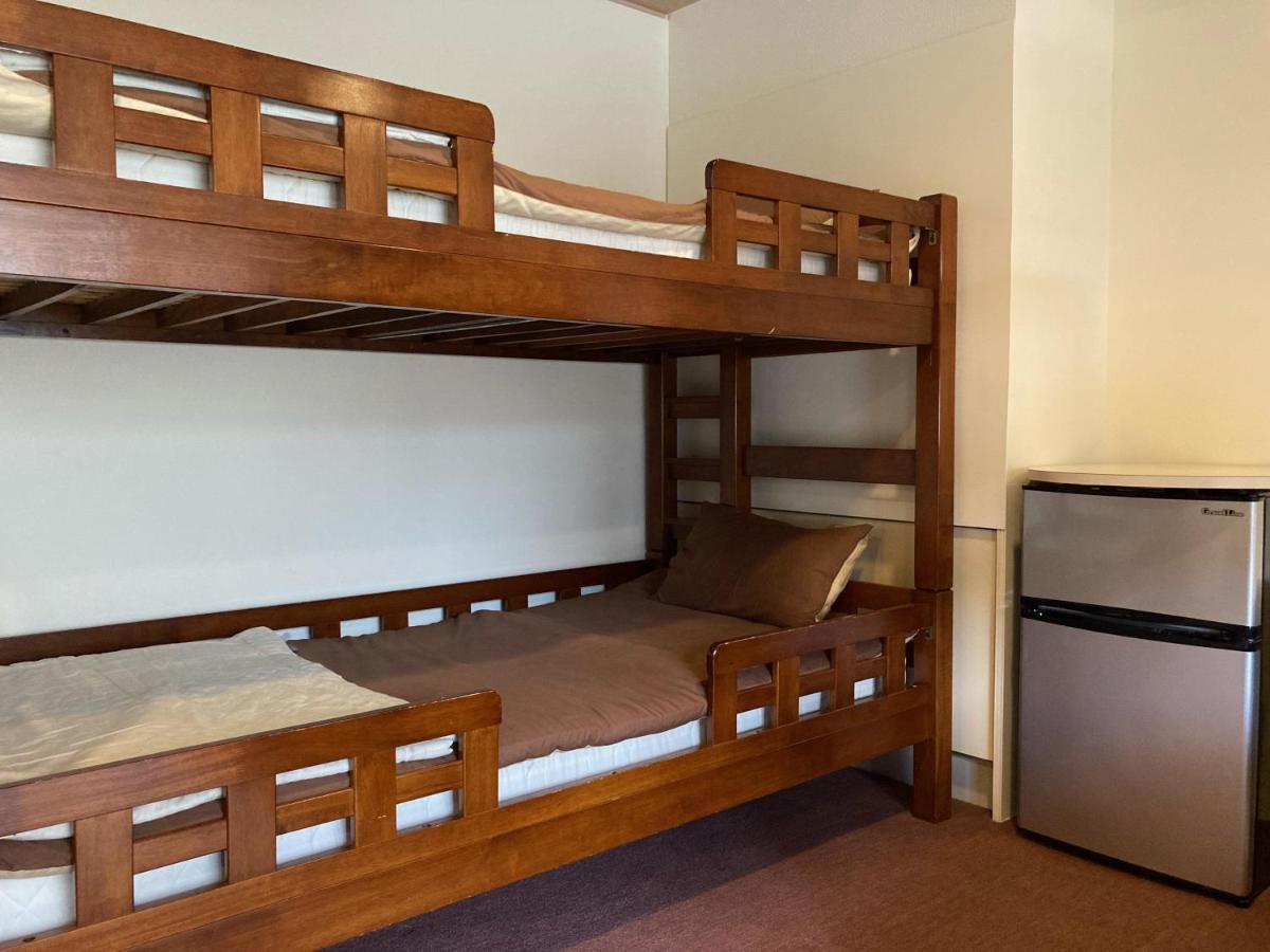 J-Hoppers Beppu Guesthouse ジェイホッパーズ別府ゲストハウス Екстериор снимка