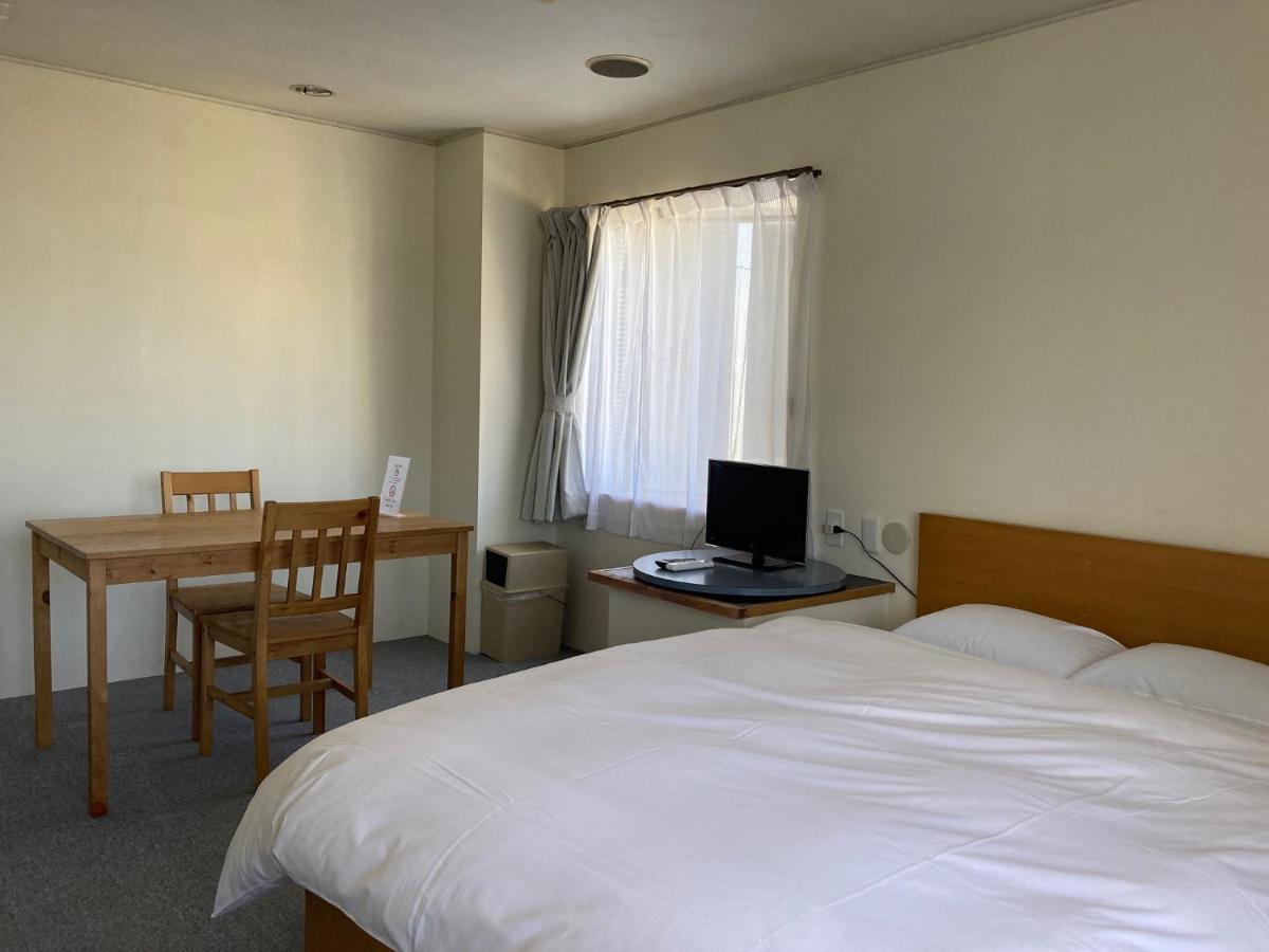J-Hoppers Beppu Guesthouse ジェイホッパーズ別府ゲストハウス Екстериор снимка
