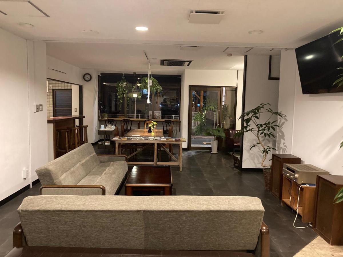 J-Hoppers Beppu Guesthouse ジェイホッパーズ別府ゲストハウス Екстериор снимка