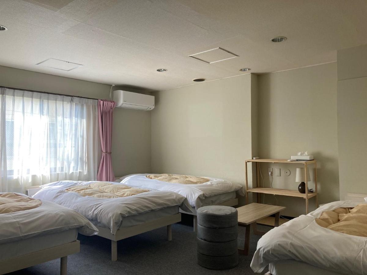 J-Hoppers Beppu Guesthouse ジェイホッパーズ別府ゲストハウス Екстериор снимка