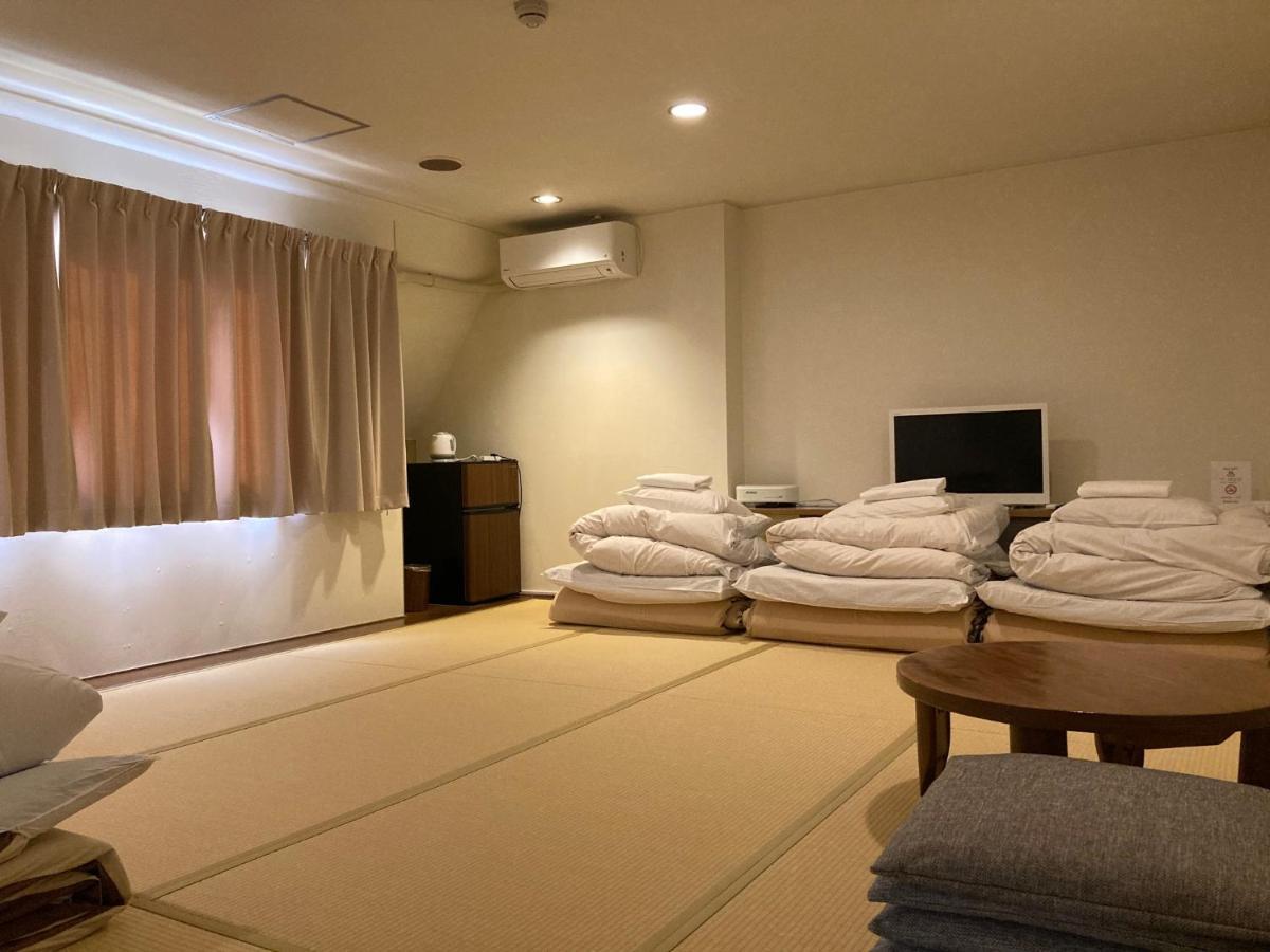 J-Hoppers Beppu Guesthouse ジェイホッパーズ別府ゲストハウス Екстериор снимка