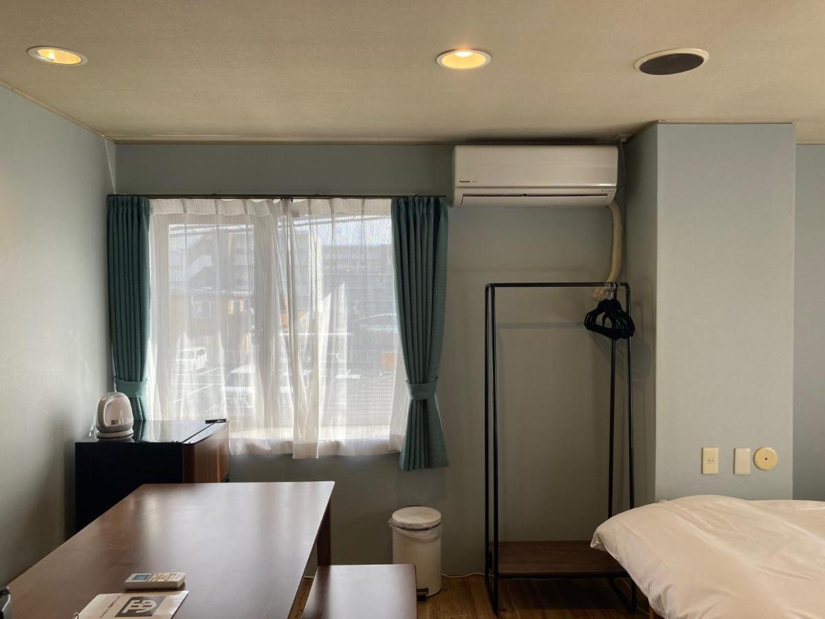 J-Hoppers Beppu Guesthouse ジェイホッパーズ別府ゲストハウス Екстериор снимка