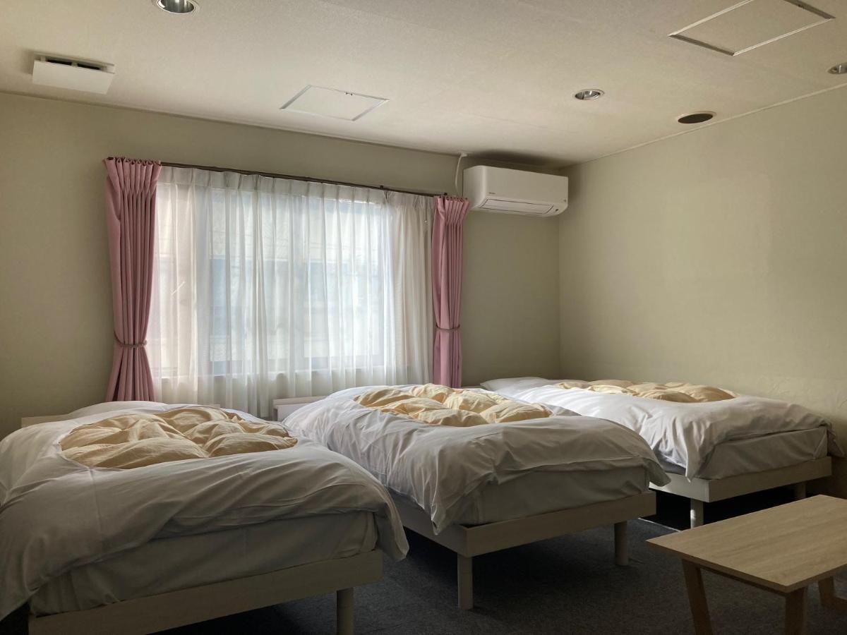 J-Hoppers Beppu Guesthouse ジェイホッパーズ別府ゲストハウス Екстериор снимка