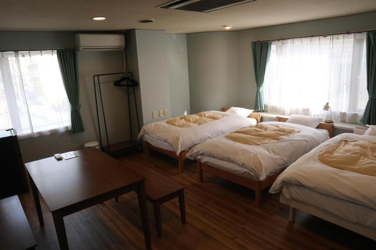 J-Hoppers Beppu Guesthouse ジェイホッパーズ別府ゲストハウス Екстериор снимка