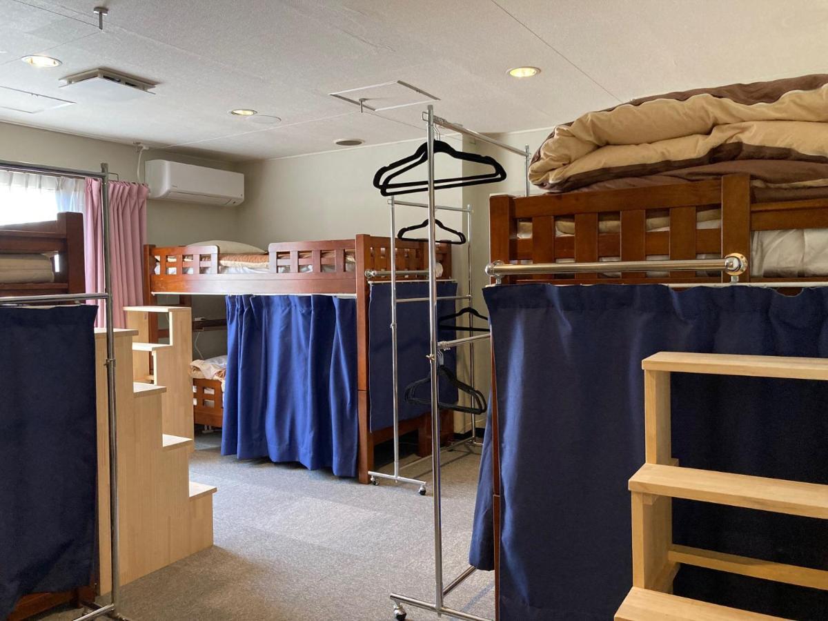 J-Hoppers Beppu Guesthouse ジェイホッパーズ別府ゲストハウス Екстериор снимка
